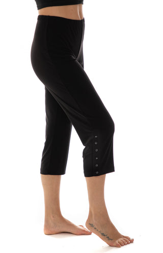 Bali Capri with Button Detail - 4484
