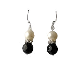 Opal & Tide  Pearl & Agate Earring
