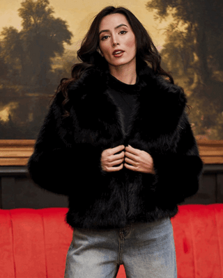 Chic Comfort: Dinner & Drinks