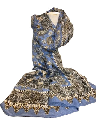 Tom & Eva Blue Paisley Print